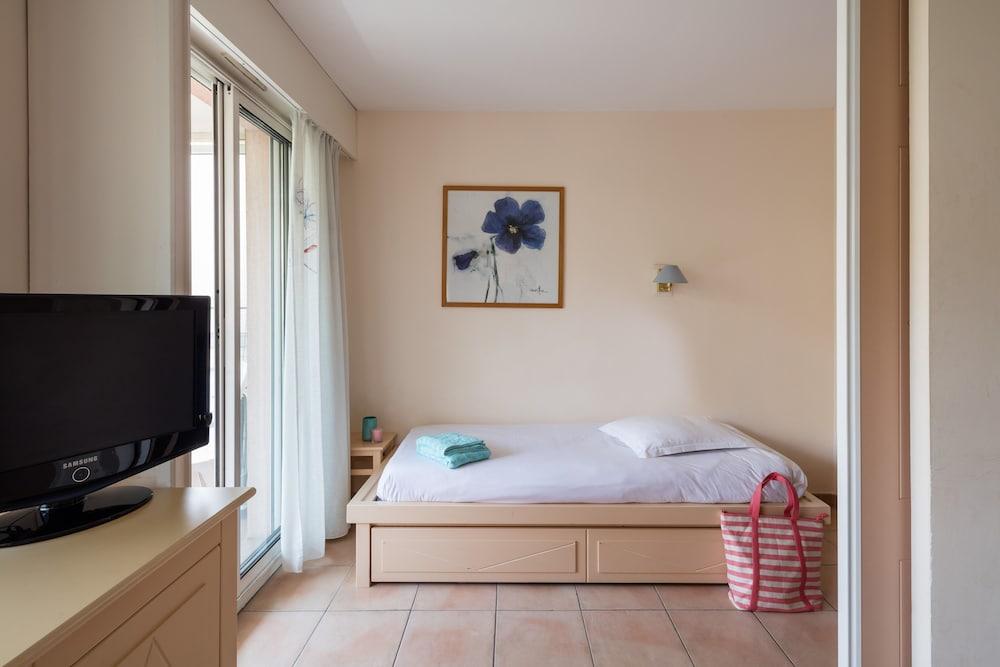 Residence Pierre & Vacances Les Rivages Du Parc Menton Exterior photo