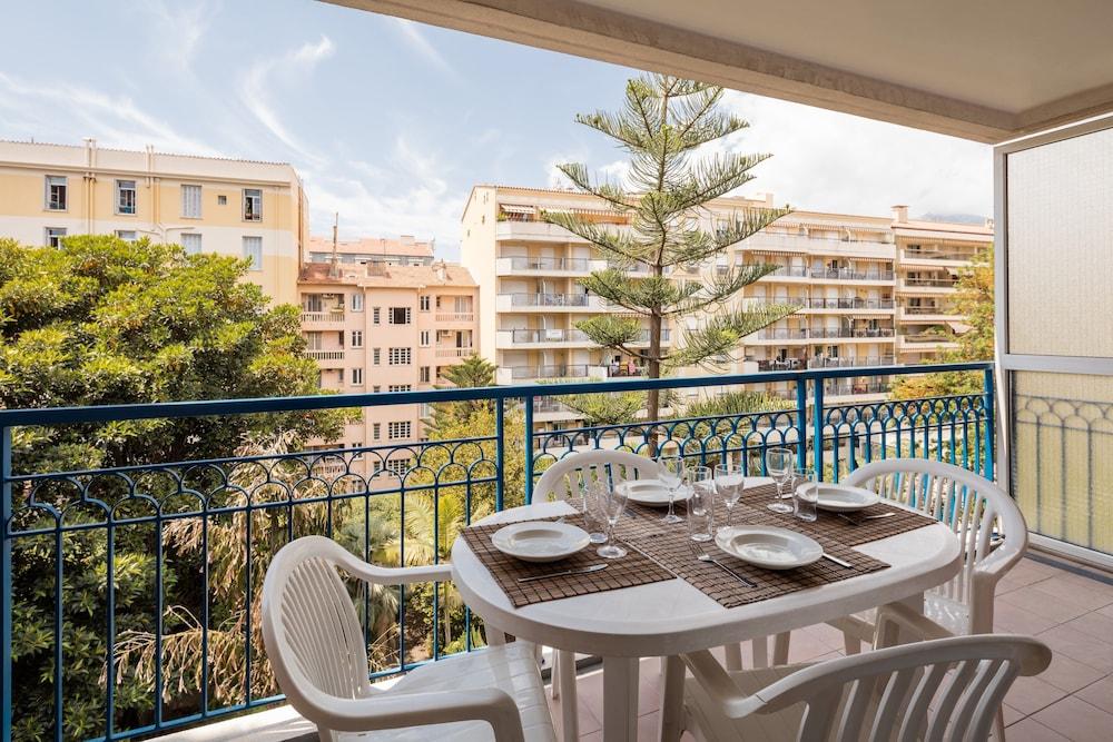 Residence Pierre & Vacances Les Rivages Du Parc Menton Exterior photo