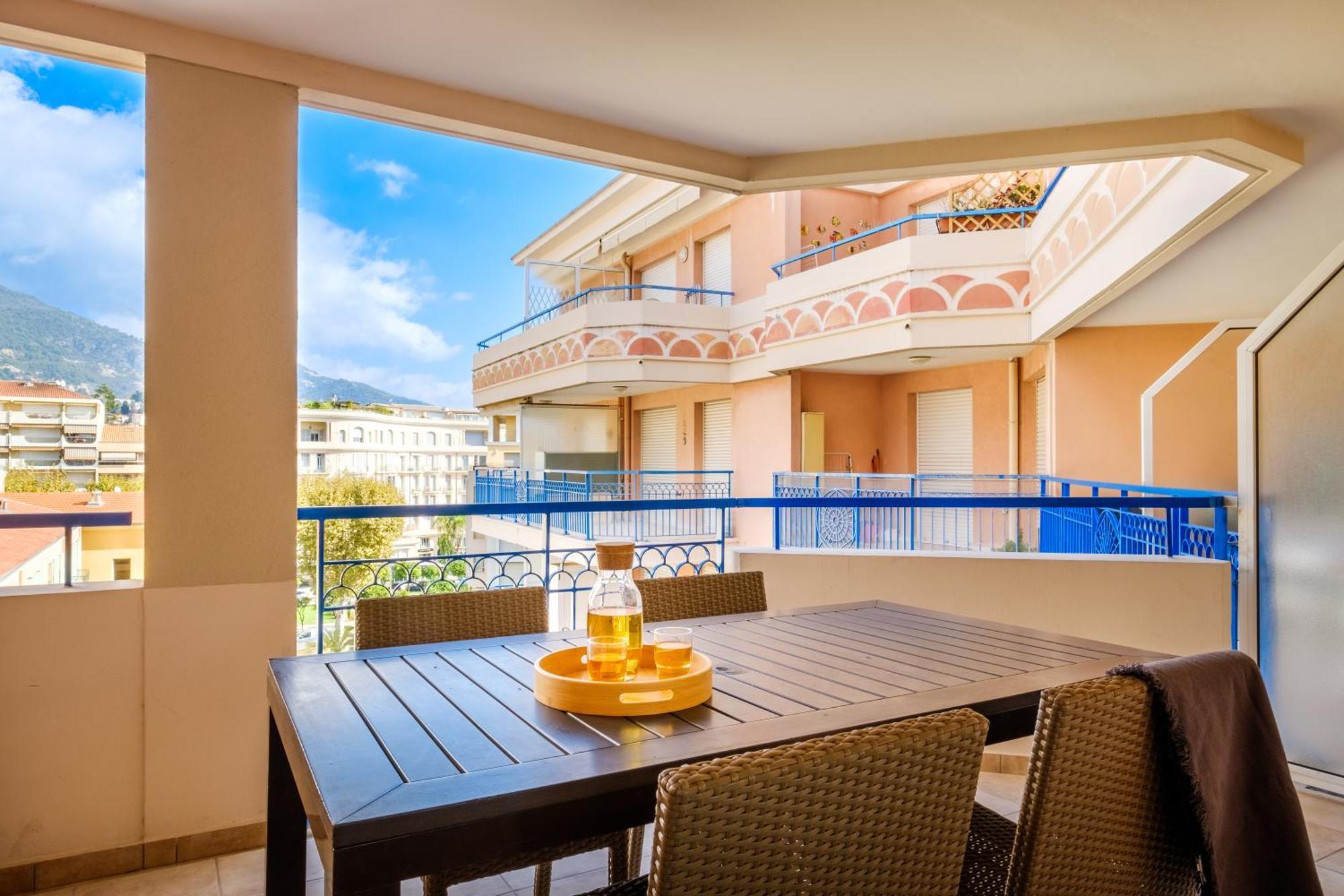 Residence Pierre & Vacances Les Rivages Du Parc Menton Exterior photo