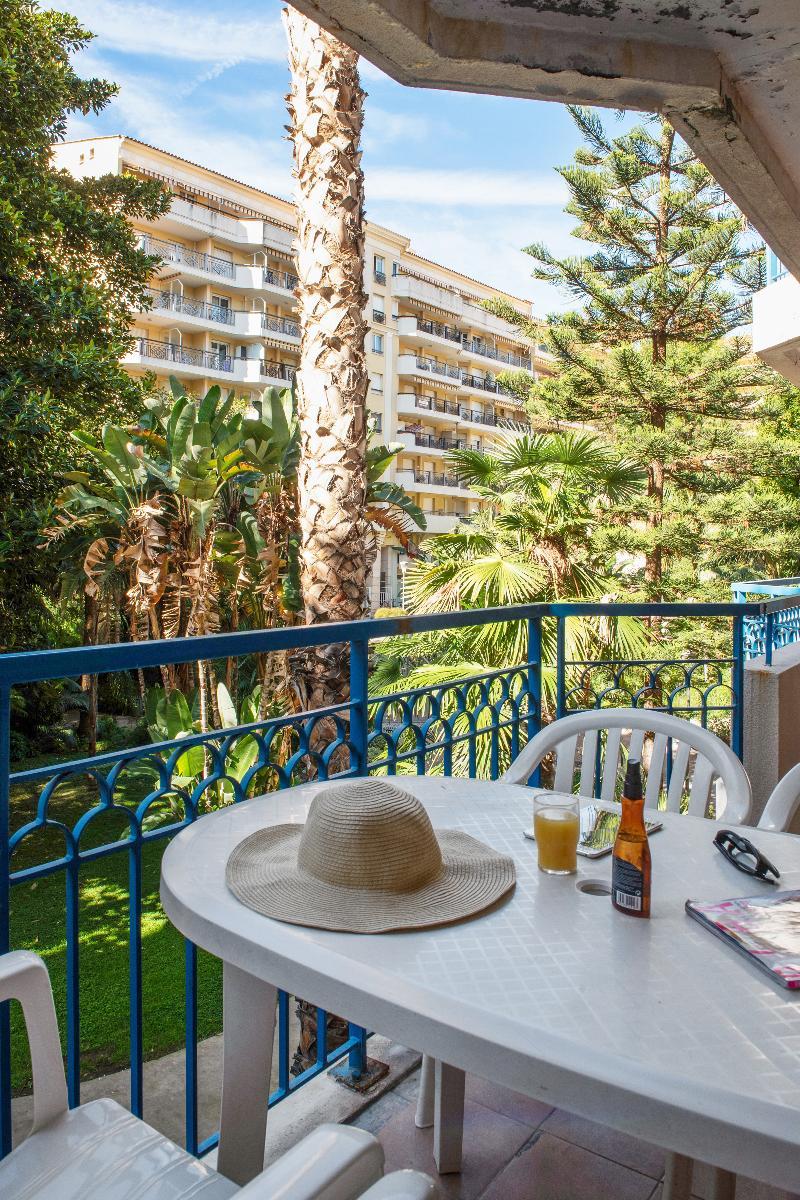 Residence Pierre & Vacances Les Rivages Du Parc Menton Exterior photo